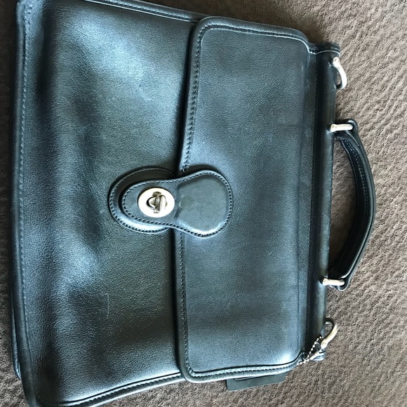 Coach Handbags - Coach Willis black leather Vintage Bag
